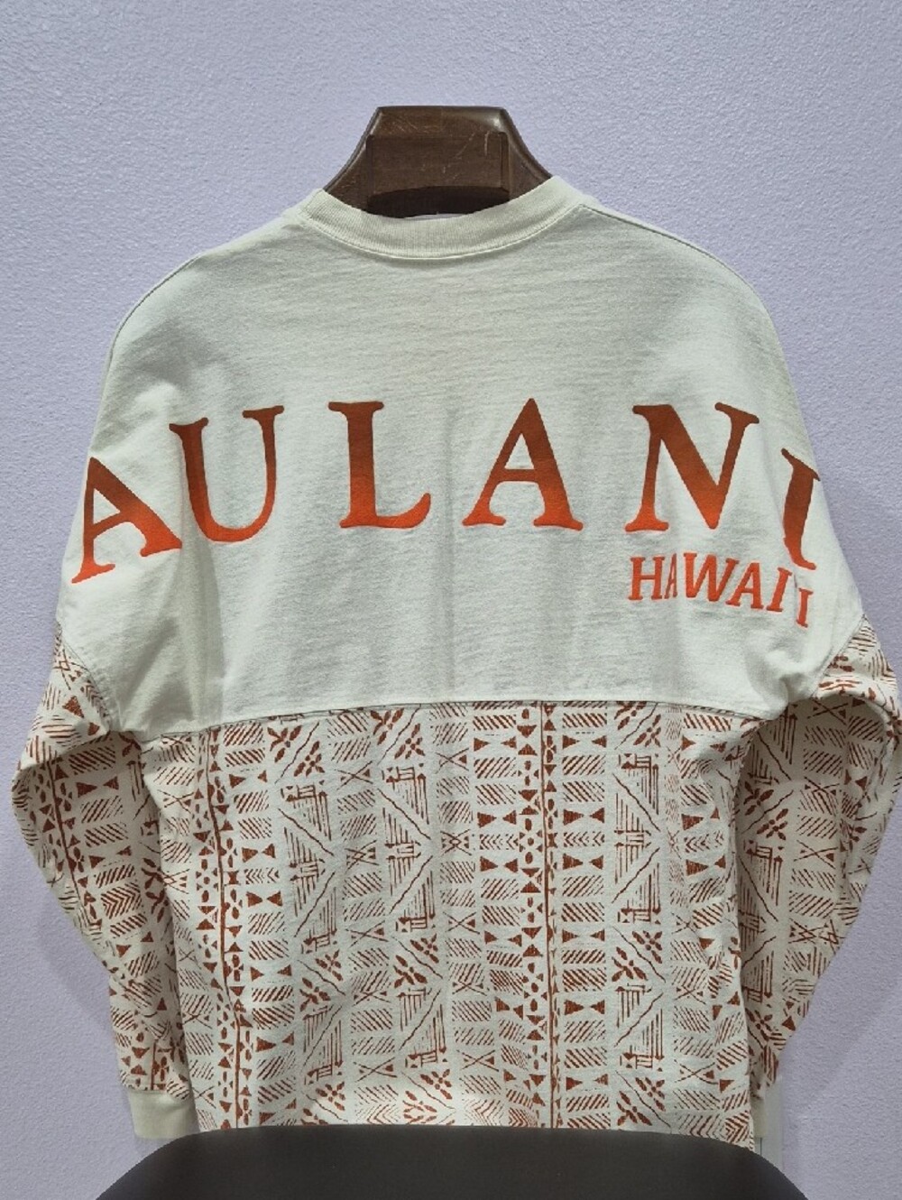 Disney Aulani Hawai'i Spirit Jersey - Picture 5 of 5